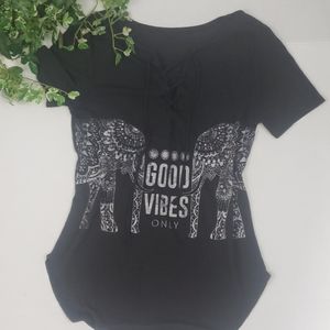 🔵5 for $25 Short sleeve graphic tshirt